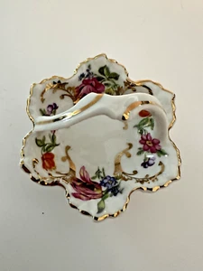 Vintage Victorian China White Basket With Floral Design Czechoslovakia Miniature - Picture 1 of 5