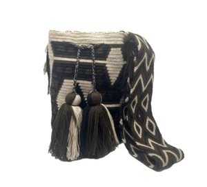 Wayuu bag hand-woven by members of the Colombian indigenous tribe 1084 - Picture 1 of 1