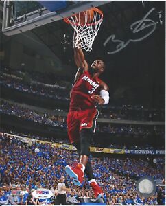 DWYANE WADE PSA/DNA SIGNED 8X10 PHOTOGRAPH MIAMI HEAT AUTOGRAPHED DUNK
