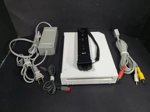 Nintendo Wii RVL-001 Weiß Konsole mit Kabeln & Controller - Bild 1 von 12