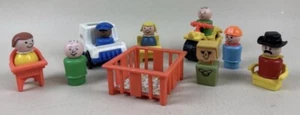 Lote Fisher Price Little People - Personajes y Vehículos - De colección - Imagen 1 de 2