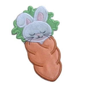 1 x Plush Velvet Bunny Carrot Sleeping Bag Patch Baby Motif Sewing Trimming - Picture 1 of 2