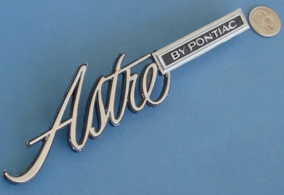 PONTIAC ASTRE EMBLEMA GM OEM EMBLEMA DE PARA-LAMA DIANTEIRO RH LH CROMADO 75 76 77 738996 - Imagem 1 de 4