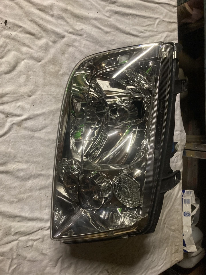 SCHEINWERFER H4 RECHTS OHNE NEBELSCHEINWERFER VW BORA 1J ALLE - Bild 1 von 3