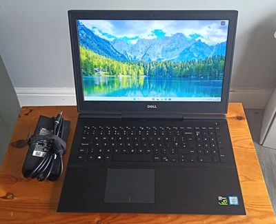 Dell Gaming Laptop Inspiron 15 7000 i7-6700HQ 16GB RAM 256GB/1TB 15.5" GTX 960M - Image 1 of 4