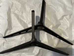 VIZIO V655-H9 V655-H19 LED TV STAND/FEET/LEGS WITH No SCREWS - Picture 1 of 3