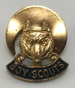 Spilla da bavero in metallo anni '60 REGNO UNITO / SCOUT UK - WOLF CUB SCOUT COLORE DORATO - Foto 1 di 2