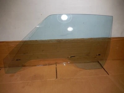 Vidrio de puerta lateral del conductor (izquierda) Datsun 240Z Foto 1 de 4