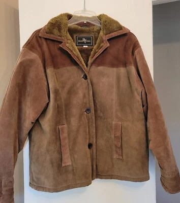 Chaqueta corta de granero de cuero gamuza marrón para mujer talla grande Brandon Thomas Foto 1 de 4