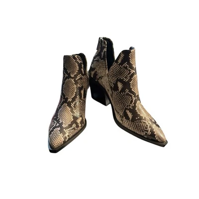 NEW Vince Camuto Gigietta Snip-Toe Embossed Snakeskin Bootie Natural Multi 8.5 - Image 1 of 4
