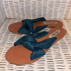 Steve Madden Damen-Ledersandalen Pantoletten Größe 9 blau Knoten flache Freizeit - Bild 1 von 5