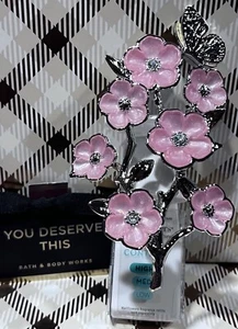 Bath & Body Works Wallflowers Fragrance Plug Japanese Cherry Blossom Butterfly - Picture 1 of 4