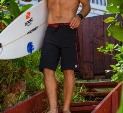 VOLCOM SURF VITALS J ROBINSON 20" Men's Boardshorts - BLK - Size 38 - NWT - Image 1 of 4