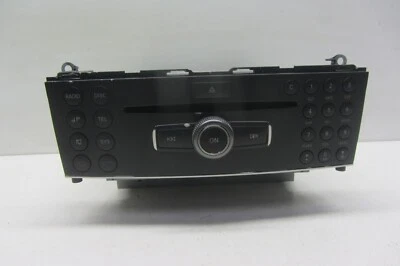 Mercedes W204 Autoradio CD-Player Radio  A2048700594 - Bild 1 von 4