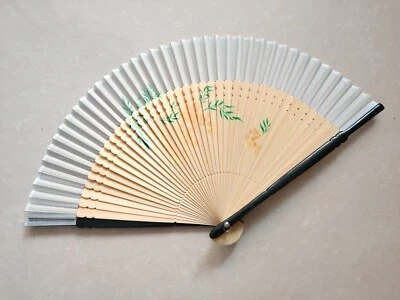 Abanico de mano plegable de bambú y seda para mujer abanico floral chino hecho a mano Foto 1 de 4