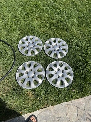 Tapacubos 15" 2004 05 Kia Sedona 9 radios cubiertas de rueda 1K53A 37 170 Foto 1 de 4