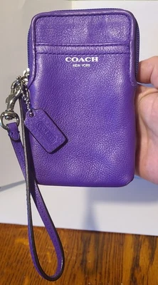 Бумажник с ремешком для карт Coach фиолетовый кожаный с биркой - Изображение 1 из 4