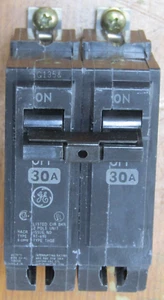 😏 GE GENERAL ELECTRIC 30A SCHRAUBSCHUTZSCHALTER 2 POLIG 120/240 VAC THQB2030 - Bild 1 von 6
