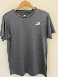 New Balance Men’s Small Grey Quick Dry T-shirt - Picture 1 of 5