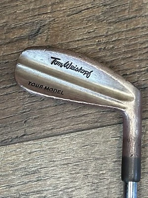 Tom Weiskopf Chipper Northwestern Grooveless Tour Model Golf Club - Image 1 of 4