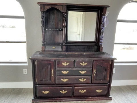 Antique dresser with mirror Cover