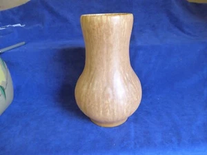 Pilkingtons Royal Lancastrian Vase - Picture 1 of 5