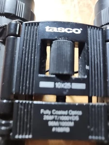 Tasco 10x25 Binoculars Fully Coated Optics 288FT/1000YDS 94M/1000M #168RB - Picture 1 of 13