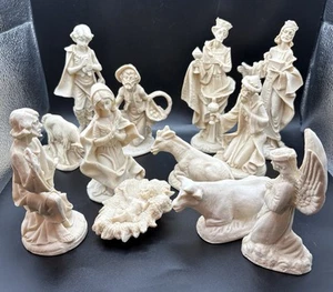 VTG Carved Soapstone Nativity Set in Cream, 12 Pieces, Stamped Mexico - Picture 1 of 13