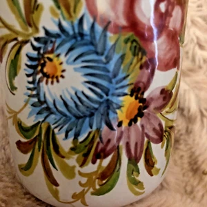 Taza de mayólica italiana vintage PV Deruta pintada a mano ¡Flores silvestres! Firmado Italia - Imagen 1 de 5