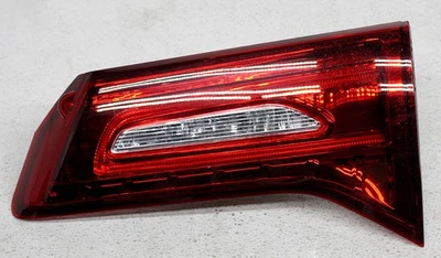 Lámpara trasera LED del lado derecho del pasajero OEM para chip de lente Acura MDX 34150-TZ5-H02 Foto 1 de 4