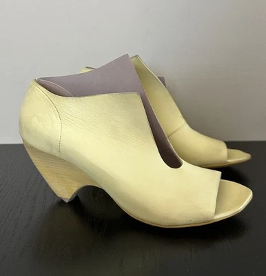 Zapatos Marsell de cuero amarillo con tacón apilado punta abierta para mujer talla US7.5/EU38 Foto 1 de 4