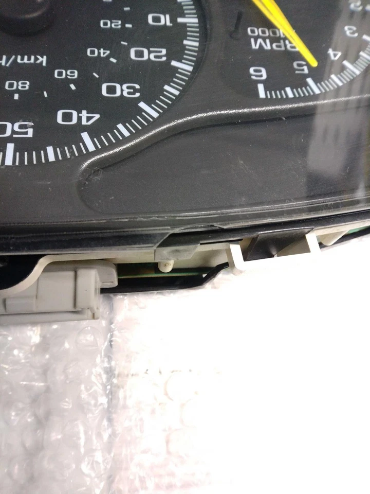Medidor de velocímetro usado serve: 2001 Gmc Yukon cluster MPH US market AT ID CDKJ Gra - Imagem 1 de 4