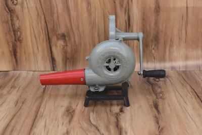 No. Soplador de aire manual de aluminio estilo vintage de herrero manivela soplador de forja Foto 1 de 4