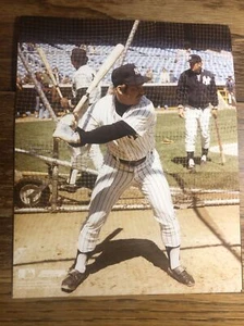 Thurman Munson New York Yankees Batting 8x10 Photo - Picture 1 of 1