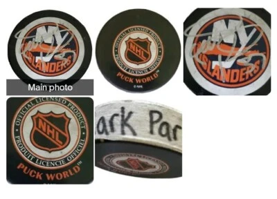 MARK PARRISH NEW YORK ISLANDERS SIGNED  VINTAGE NHL OFFICIAL HOCKEY -BY PUCK 🌎 - Image 1 of 4