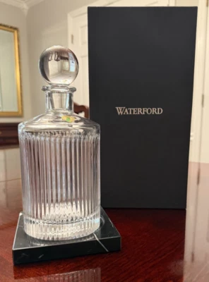 Jarra Waterford Connoisseur Aras con montaña rusa de mármol nueva en caja Foto 1 de 4