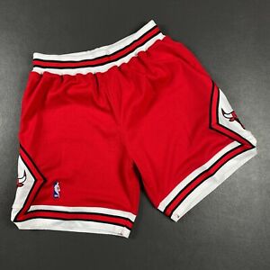 100% Authentic Chicago Bulls Mitchell & Ness 97 98 Shorts Size L 44 Mens jordan