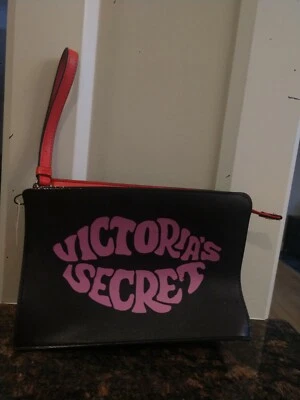 Victoria Secret Nuevo Bolso de Cosméticos Cuero Negro con Letrero en la parte posterior "Solo agrega lápiz labial" Foto 1 de 4