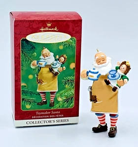 2001 #2 Toymaker Babbo Natale Hallmark Keepsake Ornamento, Babbo Natale con bambola e tè - Foto 1 di 11