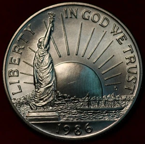 Uncirculated 1986-D Denver Mint Statue of Liberty Clad Comm Half Dollar - Picture 1 of 2