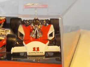 1/43 MINICHAMPS McLAREN FORD M23 1976 JAMES HUNT - Picture 1 of 7