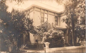 Beautiful Old House St. Helens Ca? RPPC - Picture 1 of 2