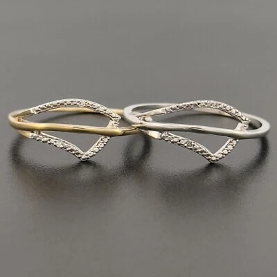 Delicado anillo ligero con racimo de diamantes de oro amarillo y blanco de 9 quilates - varios tamaños Foto 1 de 4