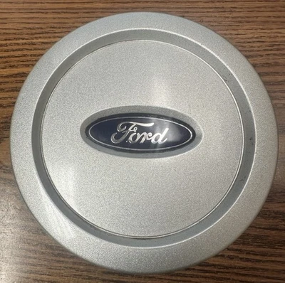 Ford Expedition 2004-2006 OEM TAPA CENTRAL PLATEADA 3L14-1A096-BA Foto 1 de 3