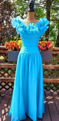 Vestido Vintage Dance Allure Alfred Angelo Bebé Azul Volantes Hombro Hecho en Unión Pequeño Foto 1 de 4