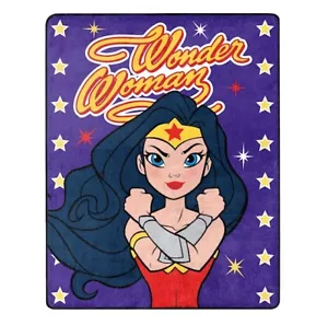 New Wonder Woman Silky Soft & Warm Throw Blanket 40in.x 50in. / 102 cm x 127 cm - Picture 1 of 5