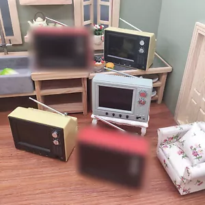 Muebles para muñecas miniatura 1:12 retro reproductor de TV televisión accesorios para casa de muñecas - Imagen 1 de 14