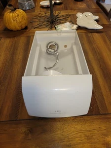 241561302 FRIGIDAIRE REFRIGERATOR ICEBUCKET ASSEMBLY 241561402 - Picture 1 of 2