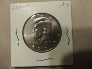 2001D KENNEDY HALF DOLLAR LOOKS GREAT YOU DECIDE GRADE-FREE SHIP - Picture 1 of 7