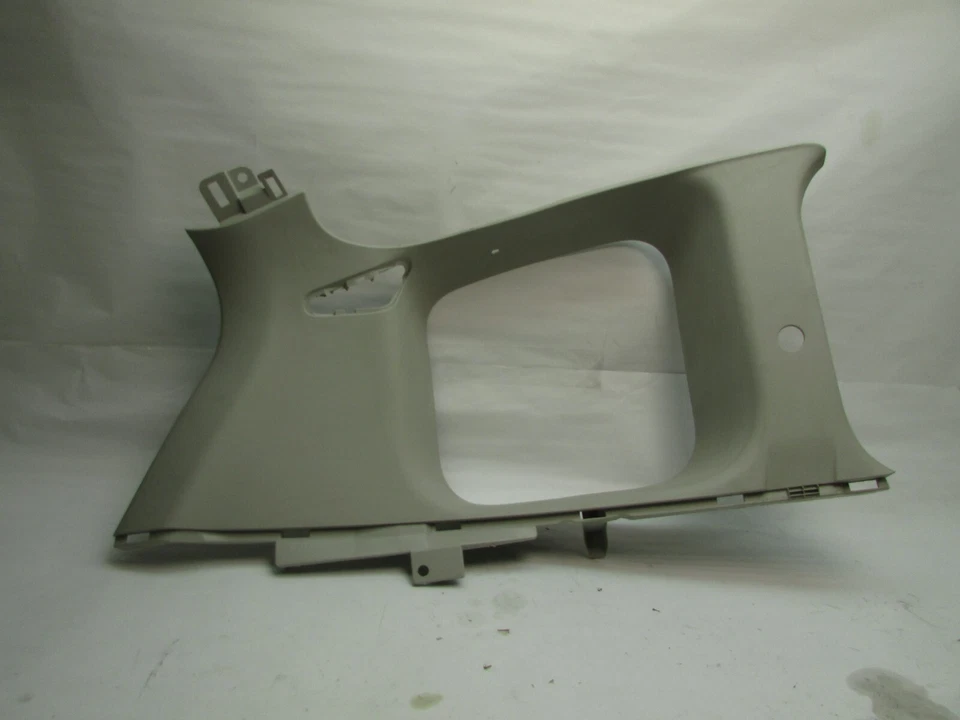 Cubierta superior C superior trasera lado conductor izquierdo Mazda5 2008 2010 para moldura de cuarto de pilar Mazda5 2008 2010 Foto 1 de 4